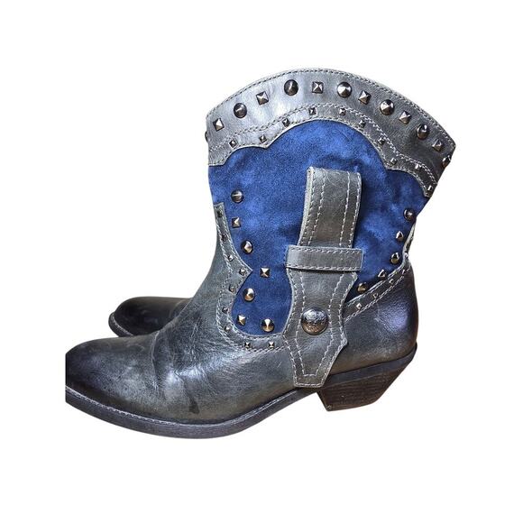 VINCE CAMUTO Madalissa Booties Gray Blue Studded Leather Ankle Boots 10 B - Picture 3 of 8